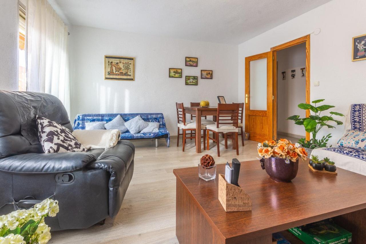 Апартаменти 2Br Flat - Aircon - 5 Min Walk To Benidorm Beach Екстер'єр фото