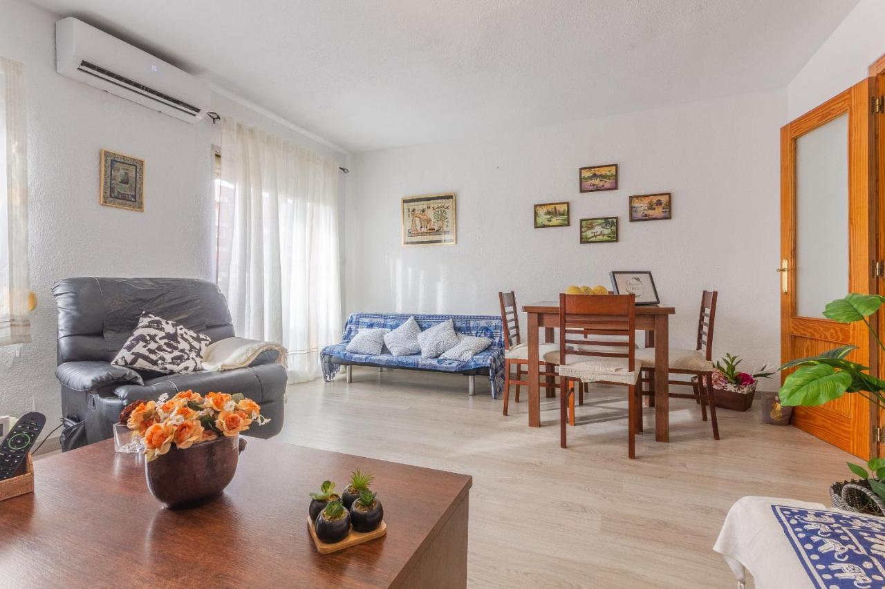 Апартаменти 2Br Flat - Aircon - 5 Min Walk To Benidorm Beach Екстер'єр фото
